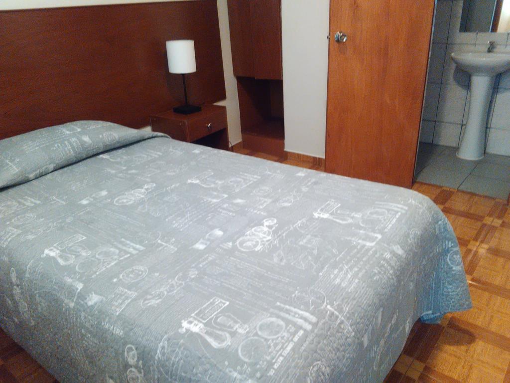 Hostal El Loa Calama Exterior photo